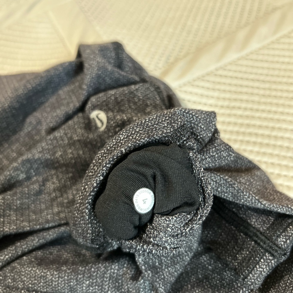 Lululemon Speed Up High-Rise Tight 28" - Grey - Size 4 - Picture 6 of 6